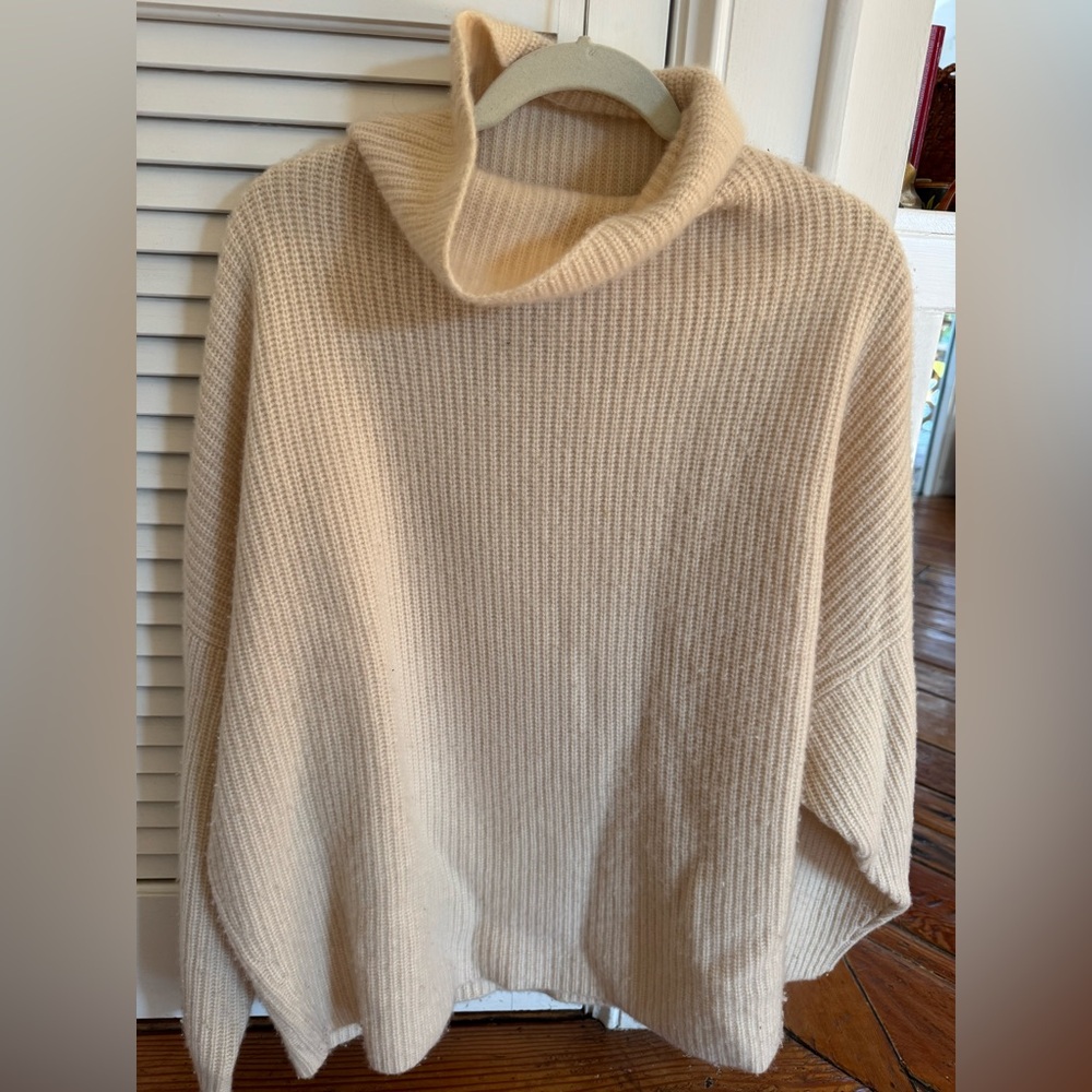 100% Cashmere (thick) from J Crew Collection. Barely worn.